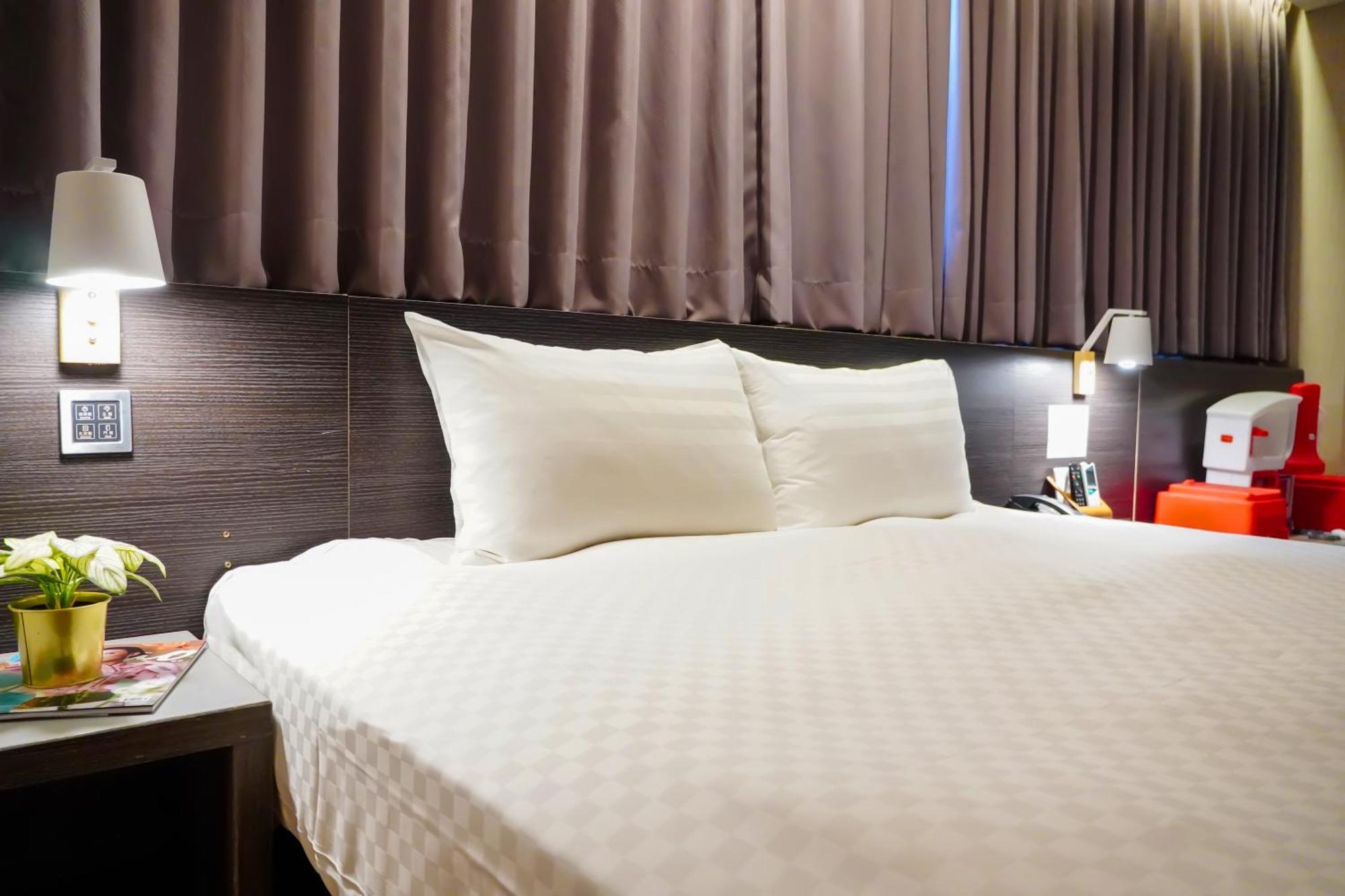 Smile 73 Hotel Taichung Exterior photo