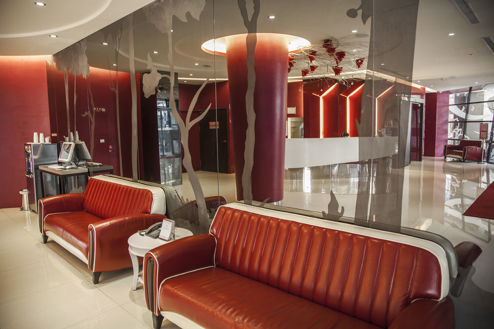Smile 73 Hotel Taichung Exterior photo